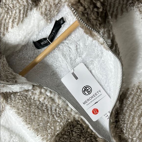 MEROKEETY XL Cozy Plaid Fleece Pullover - Picture 5 of 15